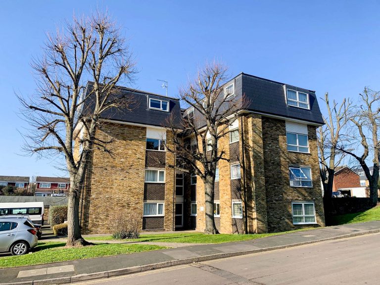 Lampits, Hoddesdon