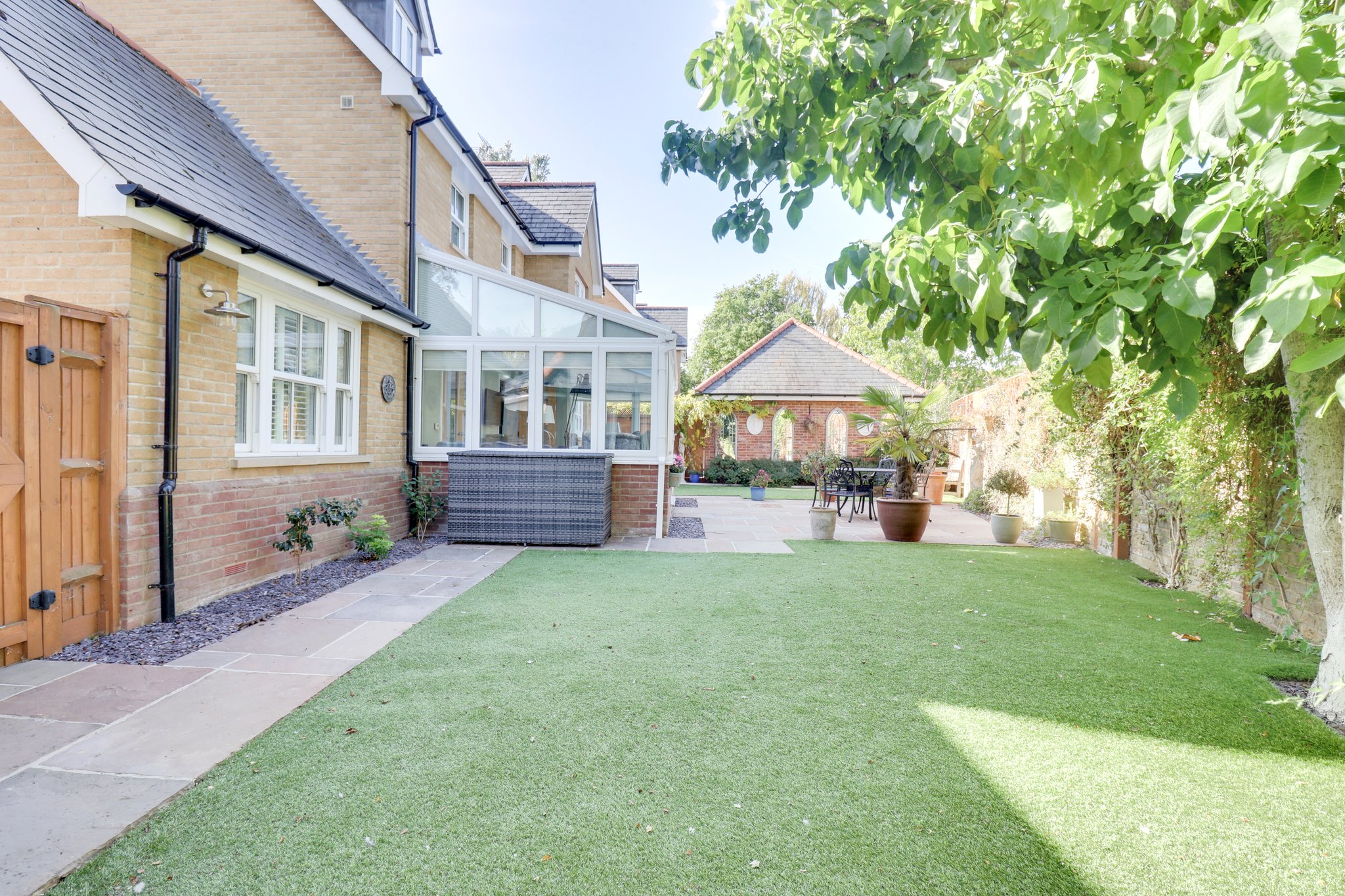 29550634_52113057.jpg