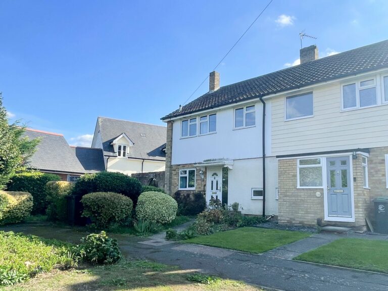 36 Meadow Way, Sawbridgeworth, Essex, CM21 9LL Image