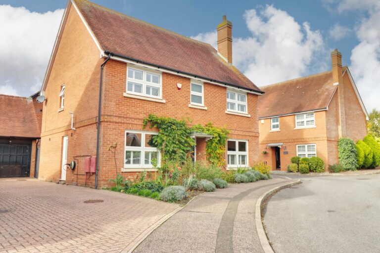 15 The Shaw, Hatfield Heath, Bishop's Stortford, Essex, CM22 7DD Image