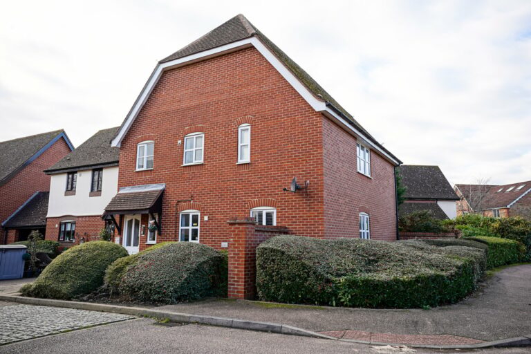 141 Aynsley Gardens, Harlow, Essex, CM17 9PE Image